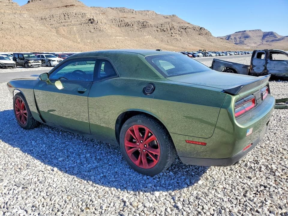 2022 DODGE CHALLENGER SXT 2