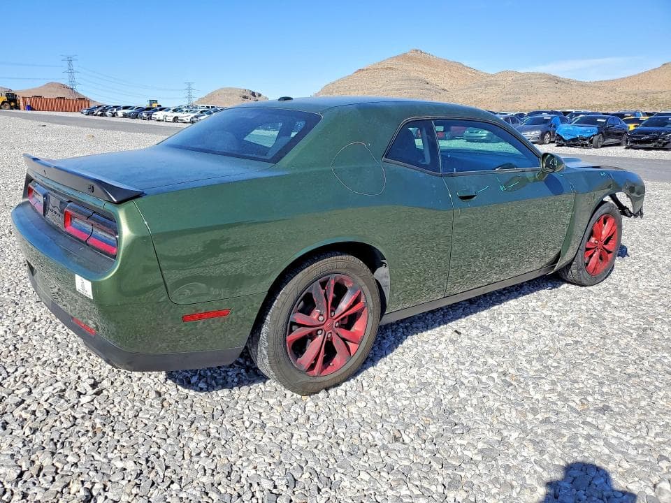 2022 DODGE CHALLENGER SXT 3