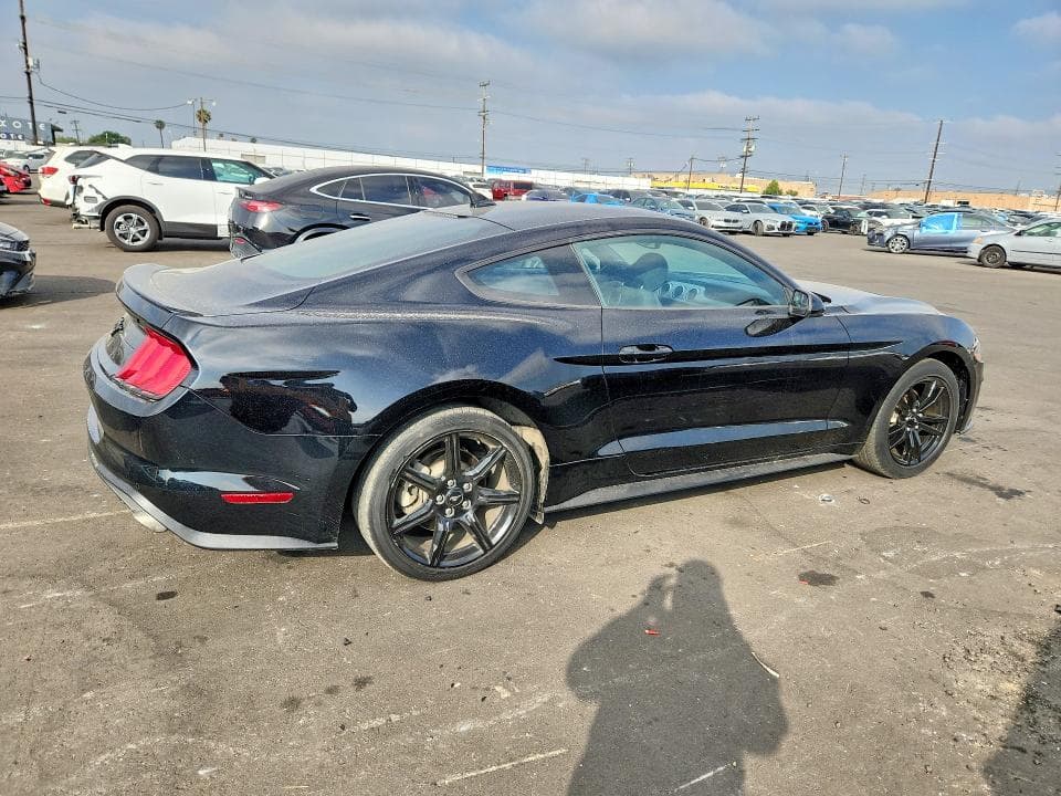 2020 FORD MUSTANG 4