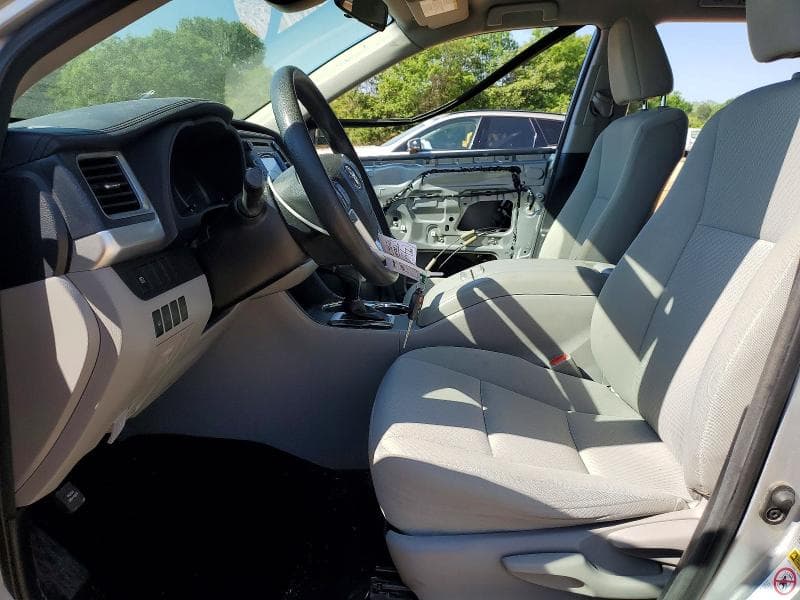 2017 TOYOTA HIGHLANDER LE 7