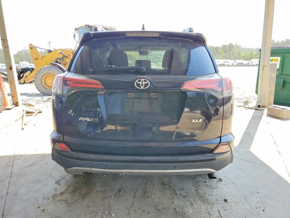 2017 TOYOTA RAV4 XLE 6