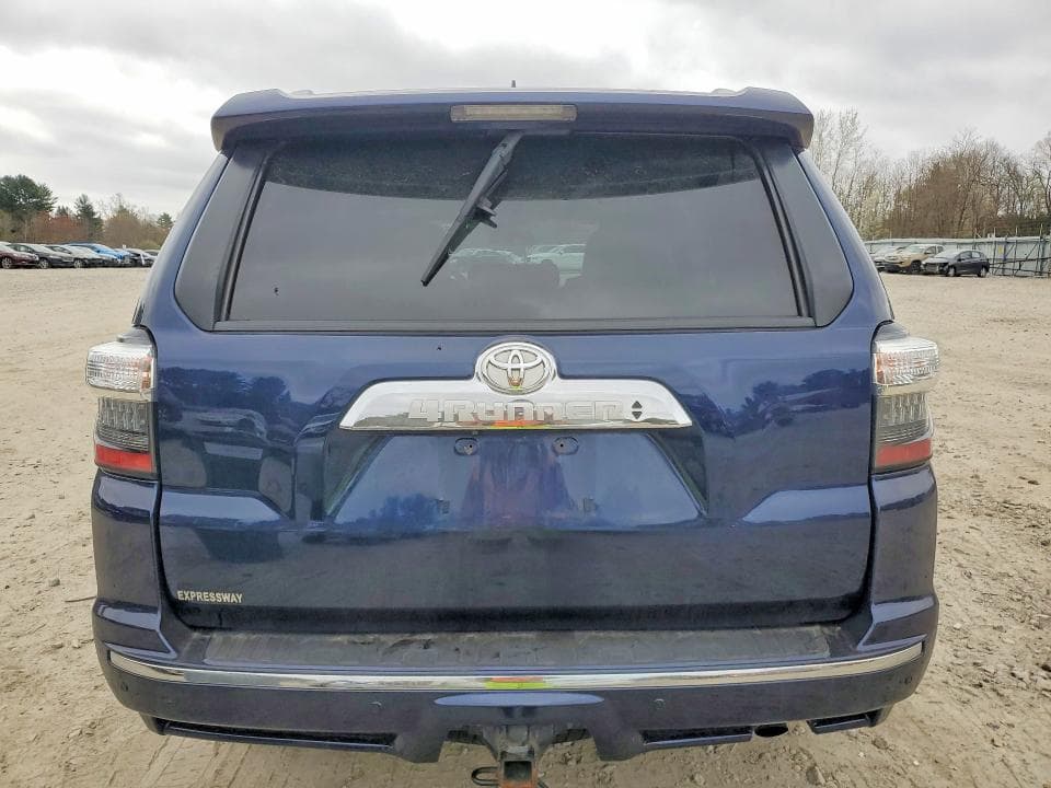 2017 TOYOTA 4RUNNER LIMITED 6