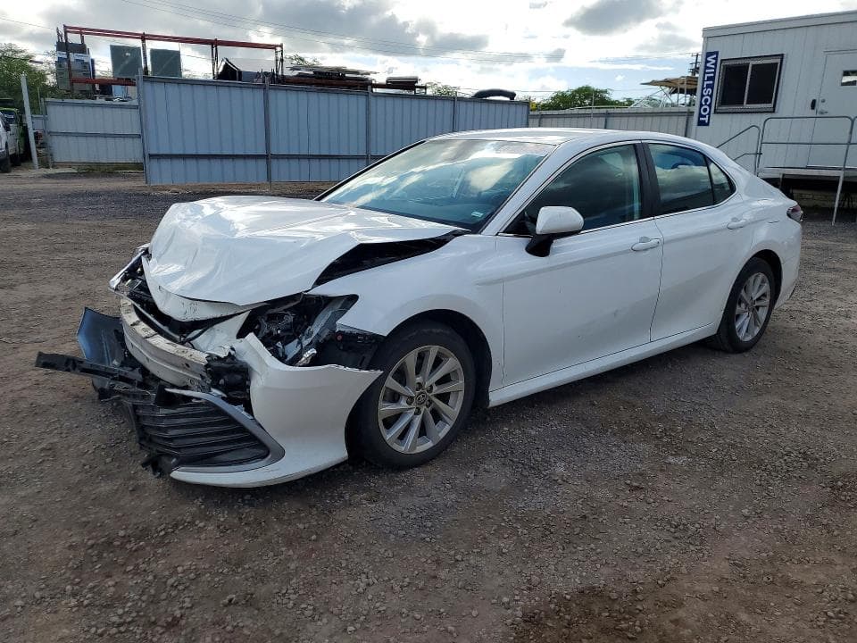 2022 TOYOTA CAMRY LE