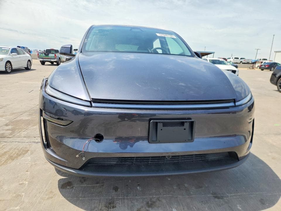 2026 TESLA MODEL  Y 5