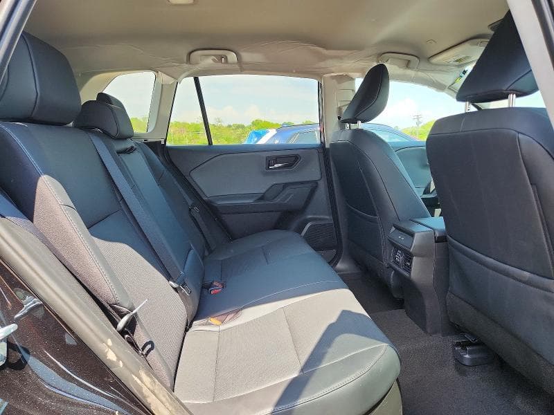 2026 TOYOTA RAV4 XLE PREMIUM XLE PREMIUM 11