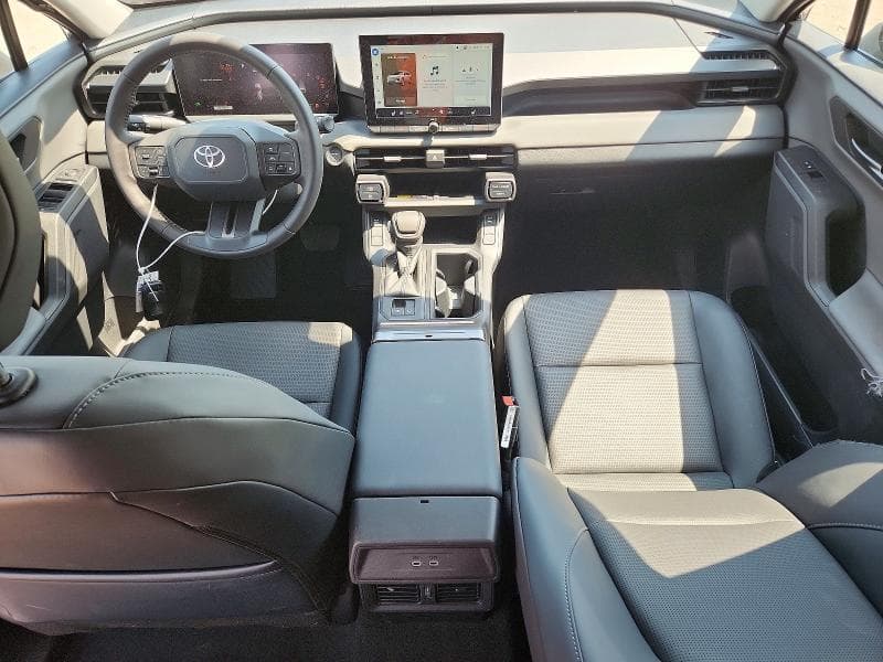 2026 TOYOTA RAV4 XLE PREMIUM XLE PREMIUM 8