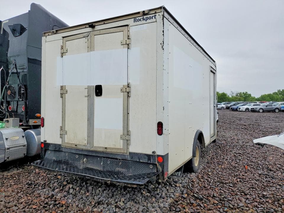 2021 GMC SAVANA DELIVERY TRUCK 3