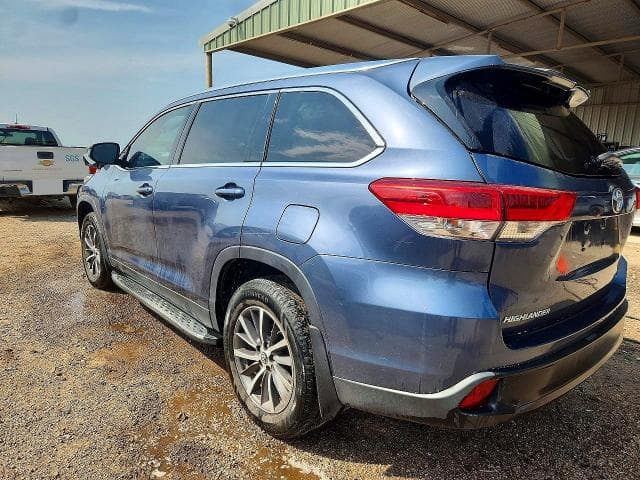 2019 TOYOTA HIGHLANDER XLE 2