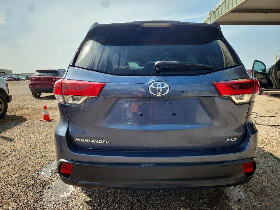 2019 TOYOTA HIGHLANDER XLE 6