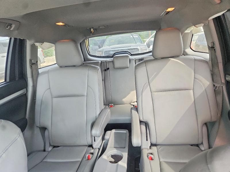 2019 TOYOTA HIGHLANDER XLE 10
