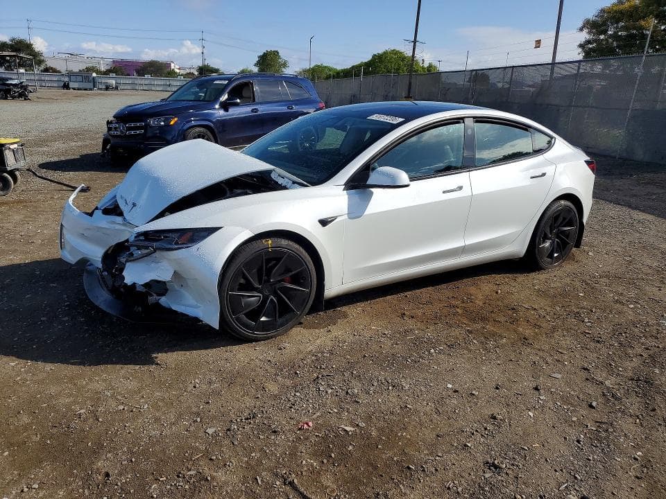 2026 TESLA MODEL 3 1
