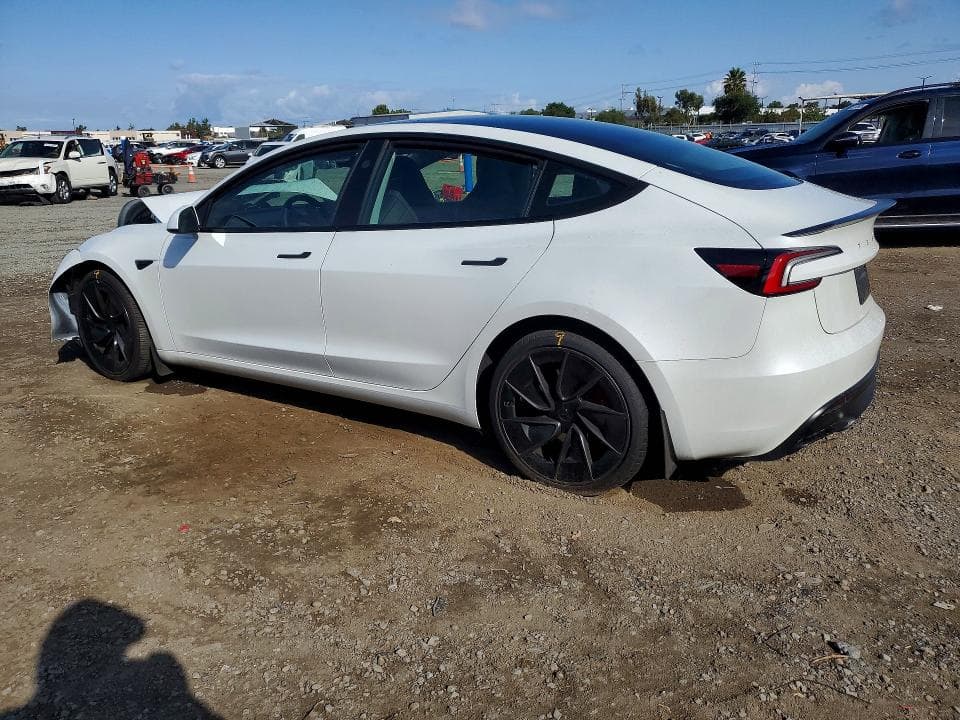 2026 TESLA MODEL 3 2