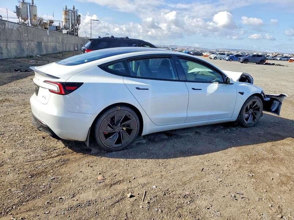 2026 TESLA MODEL 3 3