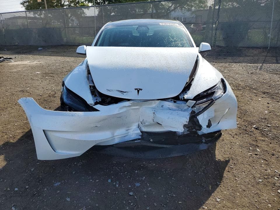 2026 TESLA MODEL 3 5