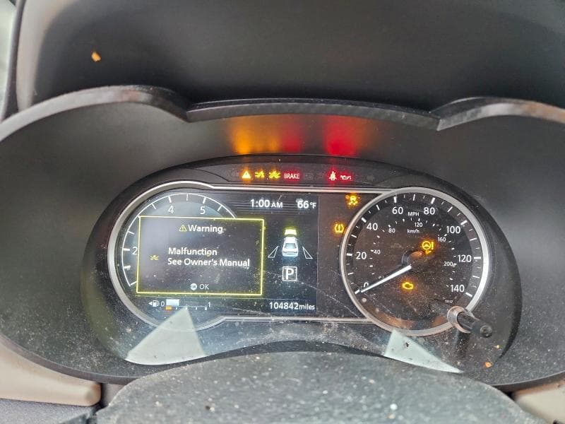 2020 NISSAN VERSA SV SV 9