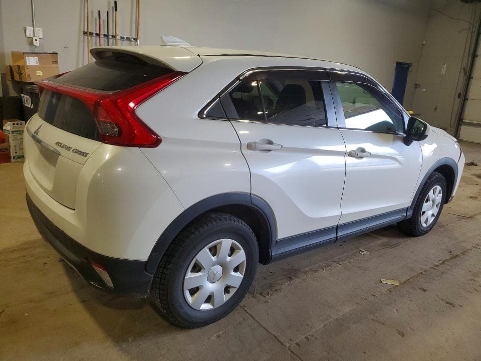 2019 MITSUBISHI ECLIPSE CROSS LE 4