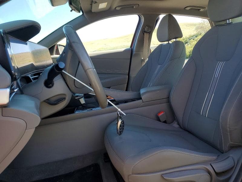 2024 HYUNDAI ELANTRA SEL SEL 7