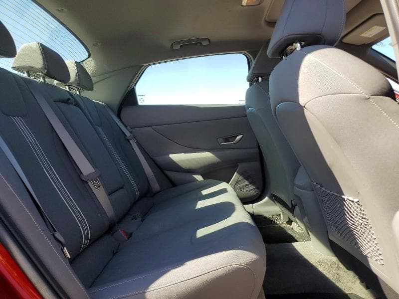 2024 HYUNDAI ELANTRA SEL SEL 10