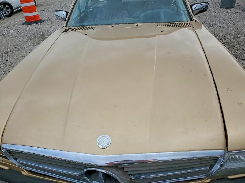 1982 MERCEDES-BENZ 380 SL SL 11