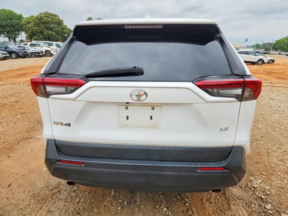 2022 TOYOTA RAV4 LE 6