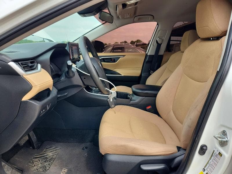 2022 TOYOTA RAV4 LE 7