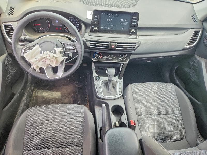 2023 KIA SELTOS LX 8