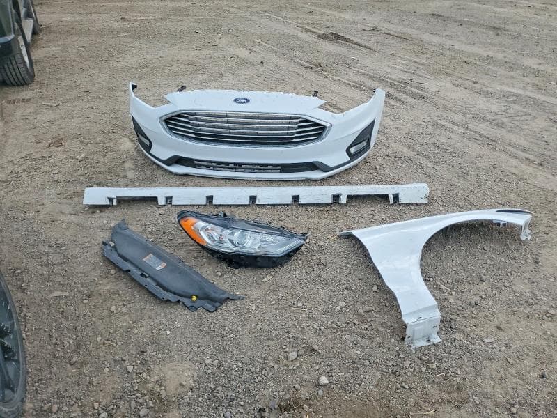 2020 FORD FUSION SE 12