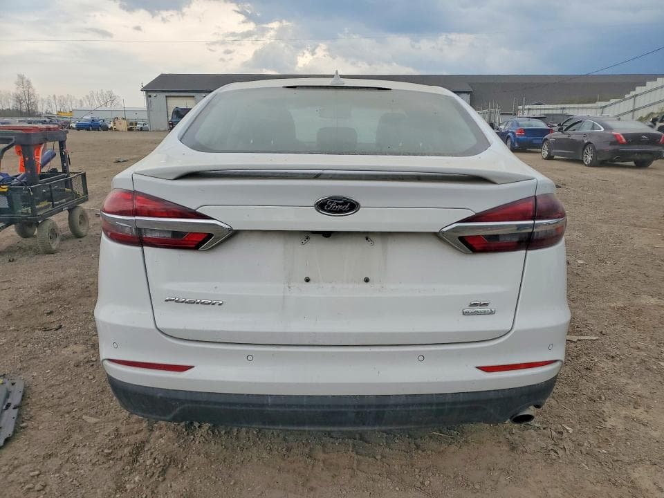 2020 FORD FUSION SE 6