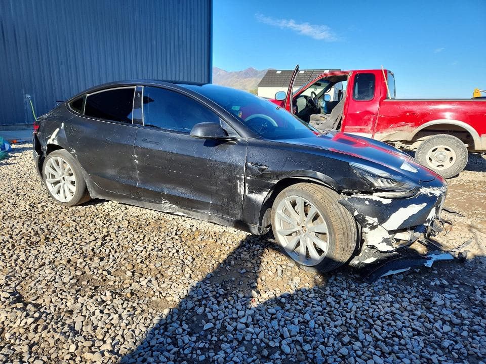2020 TESLA MODEL 3 4