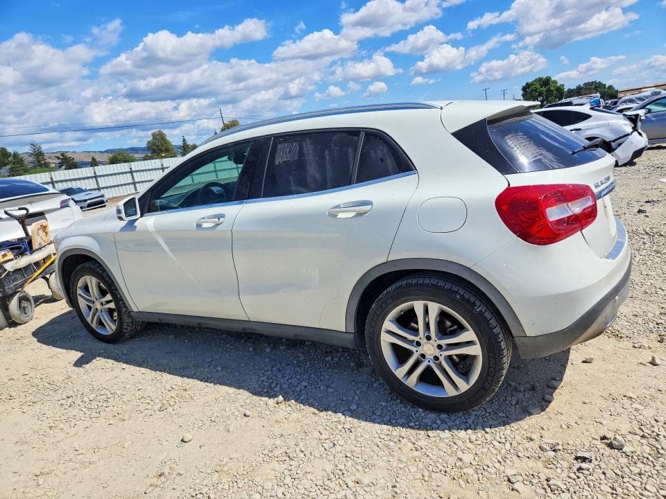 2017 MERCEDES-BENZ GLA 250 250 2