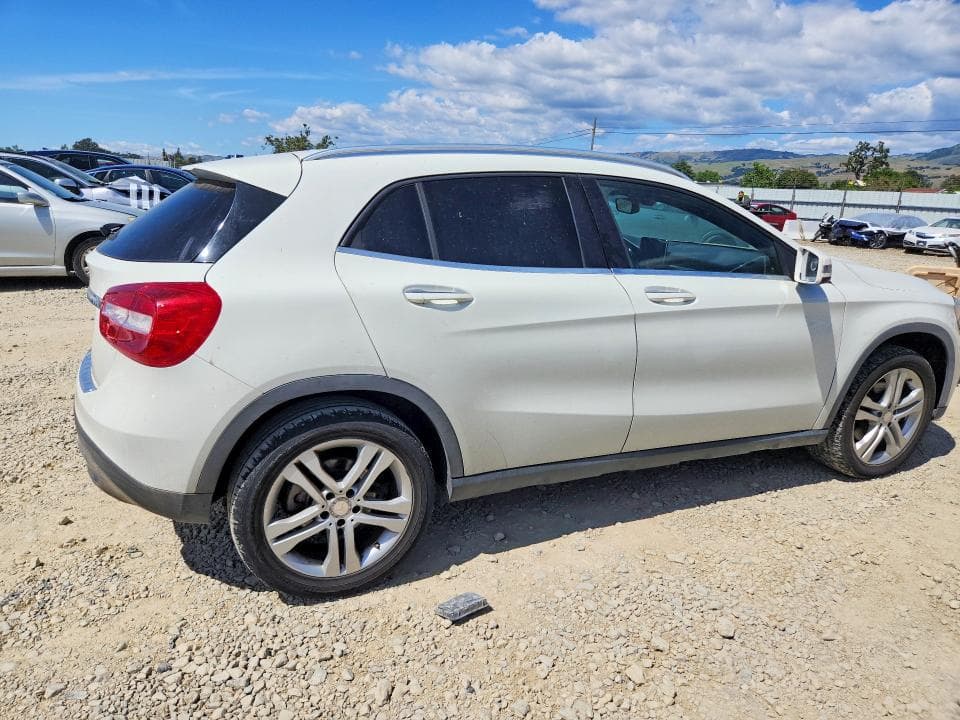 2017 MERCEDES-BENZ GLA 250 250 3