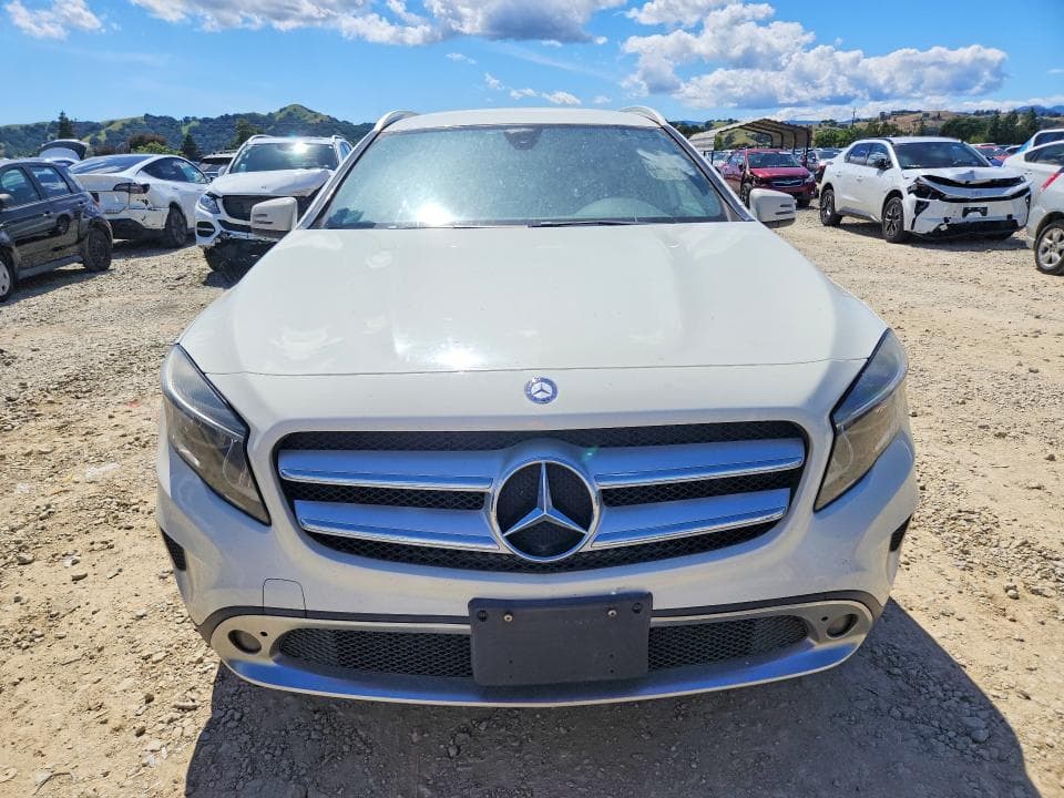 2017 MERCEDES-BENZ GLA 250 250 5