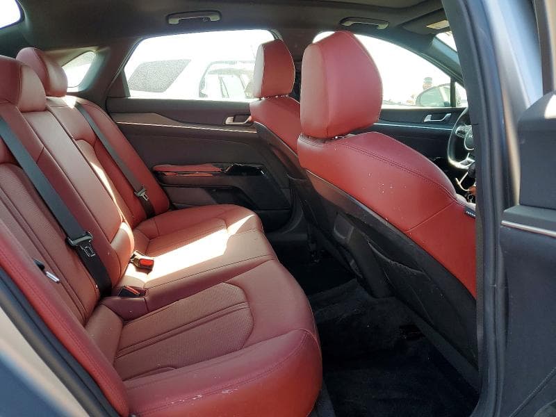 2025 KIA K5 10