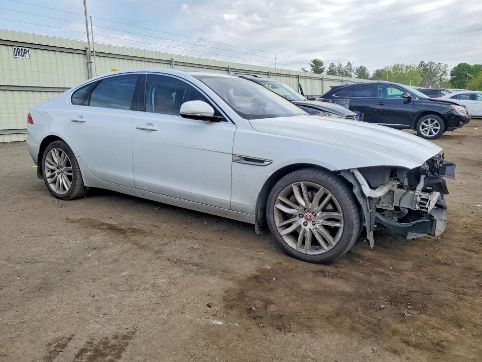 2018 JAGUAR XF PORTFOLIO LE 4