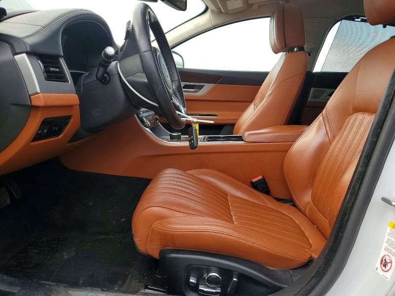 2018 JAGUAR XF PORTFOLIO LE 7