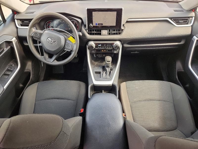 2024 TOYOTA RAV4 LE 8
