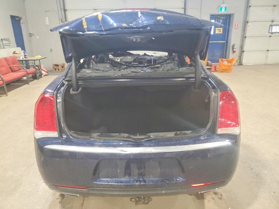 2017 CHRYSLER 300C PLATINUM 6