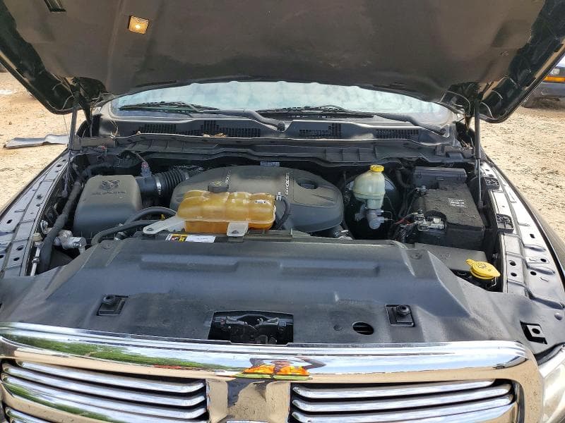 2016 RAM 1500 SLT 11
