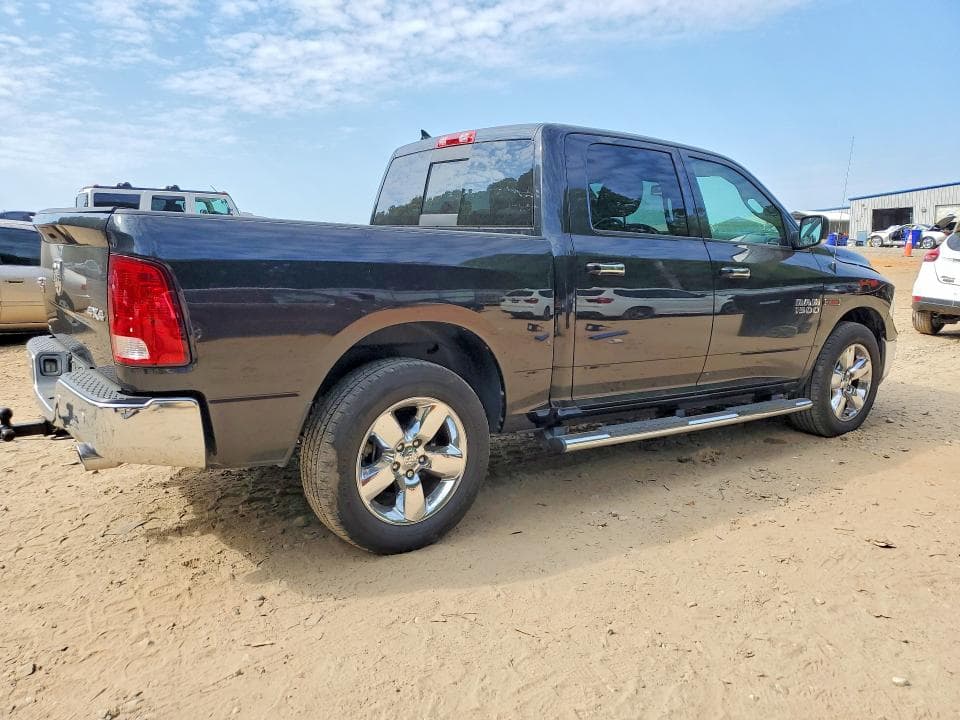 2016 RAM 1500 SLT 3