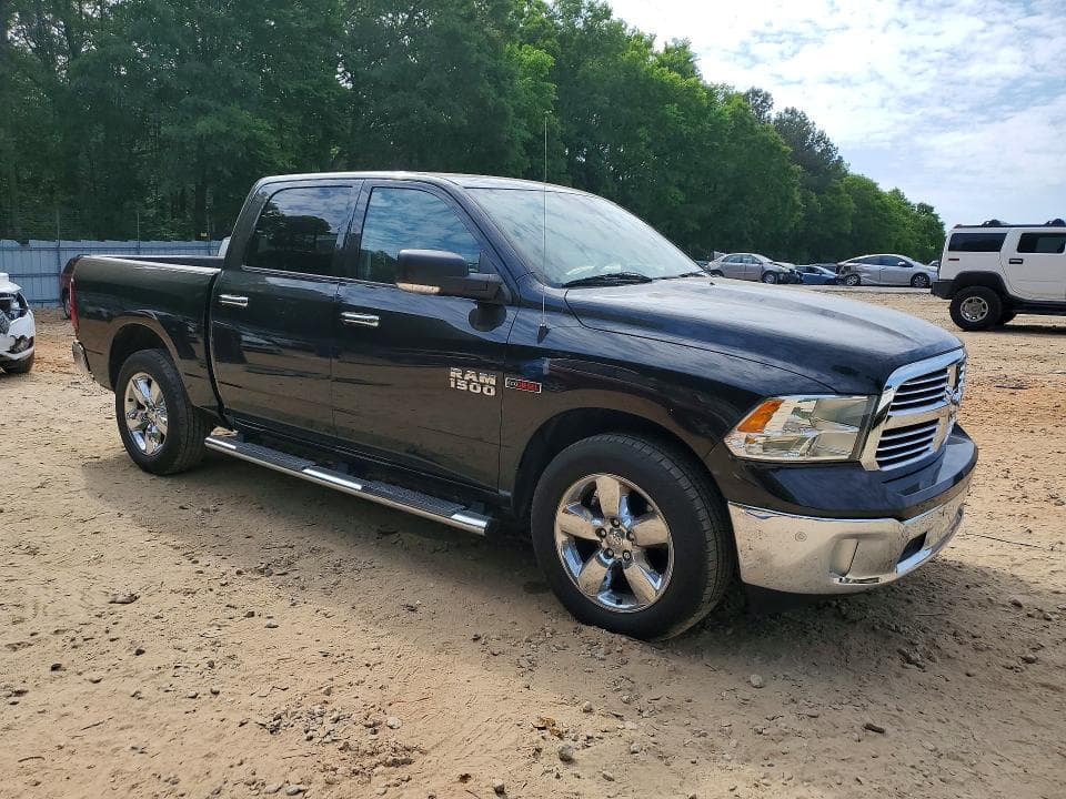 2016 RAM 1500 SLT 4