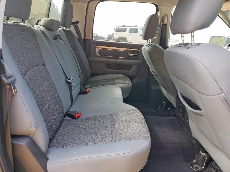 2016 RAM 1500 SLT 10