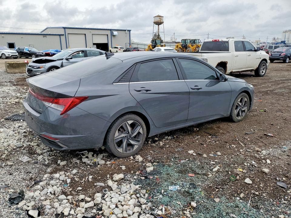2023 HYUNDAI ELANTRA LIMITED 3