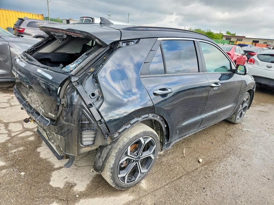 2023 KIA NIRO SX 3