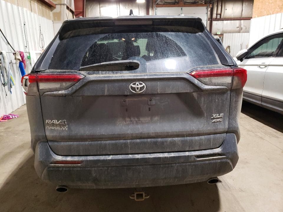2021 TOYOTA RAV4 XLE XLE 6