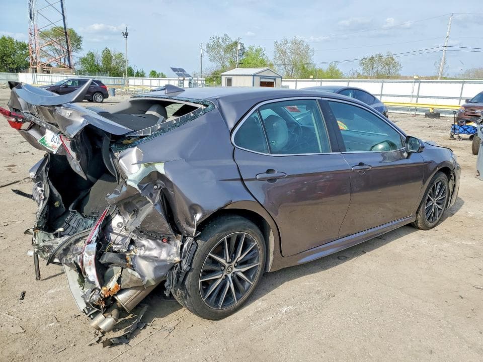 2021 TOYOTA CAMRY SE SE 3