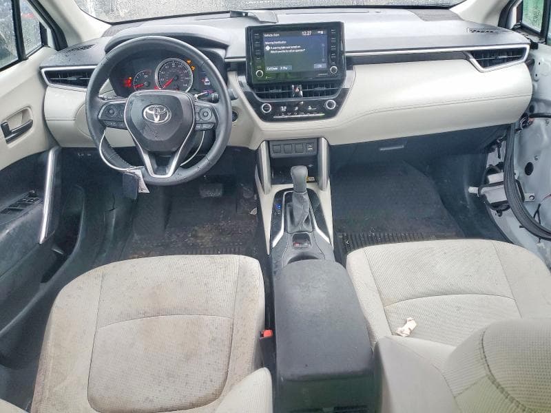 2022 TOYOTA COROLLA CROSS LE 8