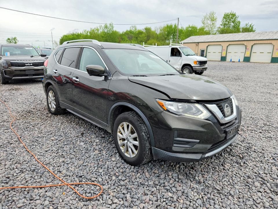 2017 NISSAN ROGUE SV 4