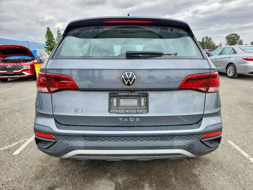 2022 VOLKSWAGEN TAOS S 6