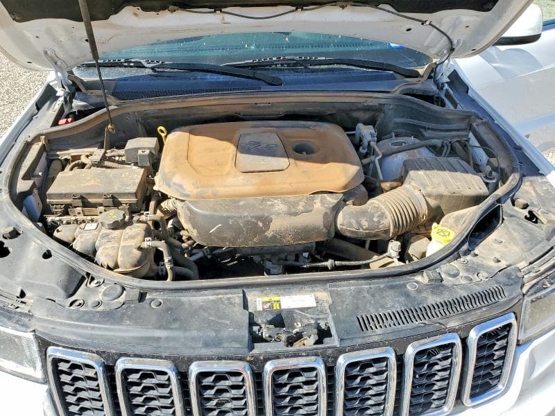 2020 JEEP GRAND CHEROKEE LAREDO 12