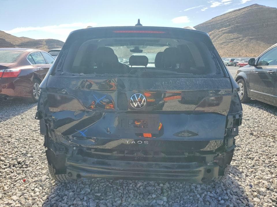 2024 VOLKSWAGEN TAOS S 4MOTION 6